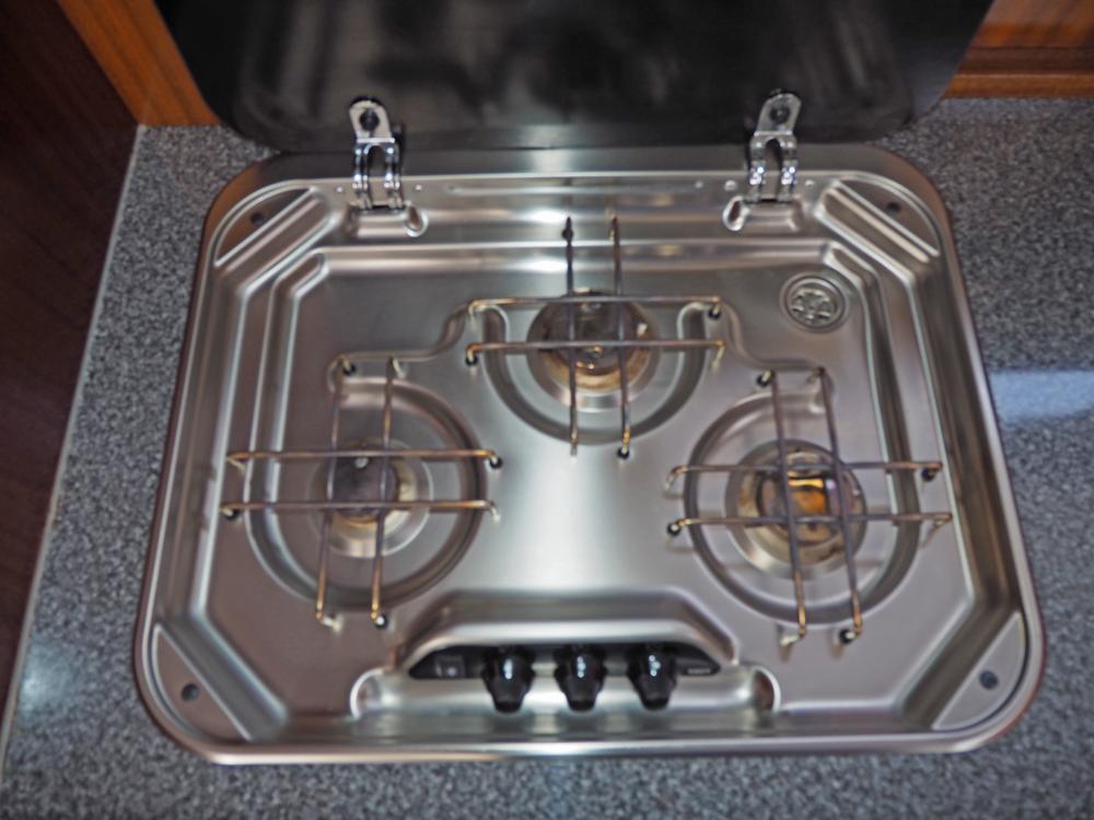 Cabin en avant, H&eacute;bergements